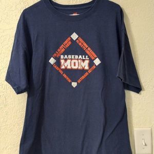 🐮 🐄 Baseball Mom Short Sleeve T-Shirt